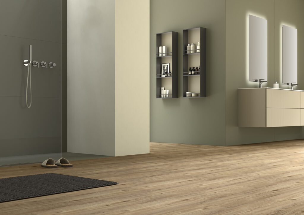 pavimento-in-legno-in-bagno-materiale-composito-effetto-legno